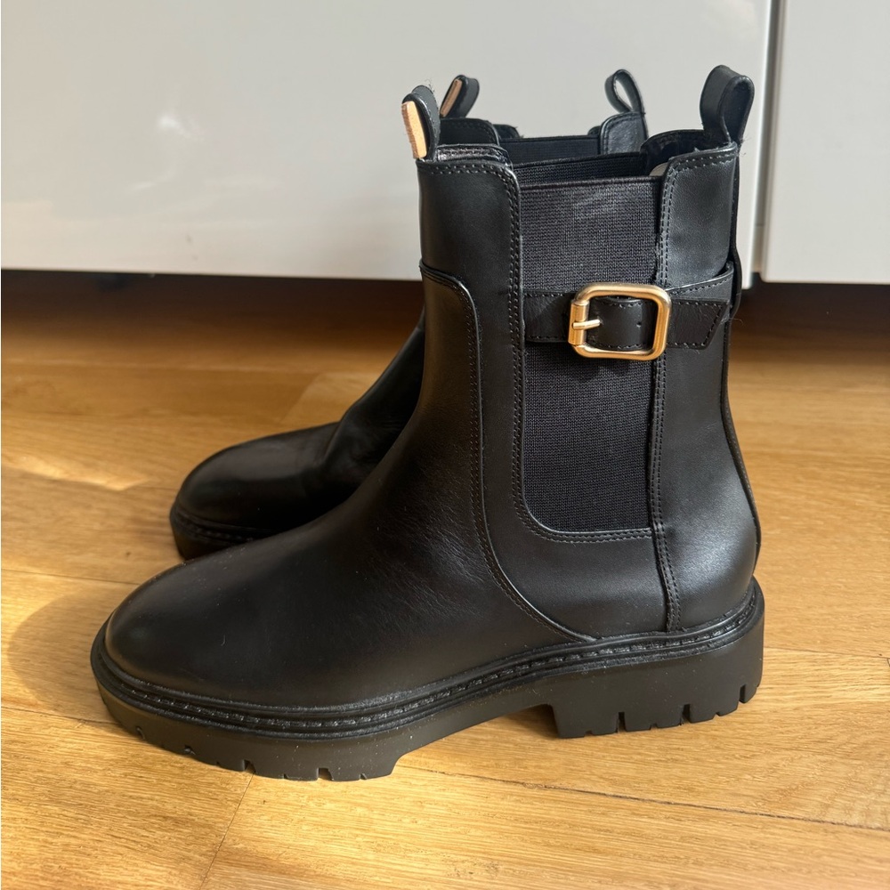 Zara Chelsea Boots (NEW W/ TAGS)
